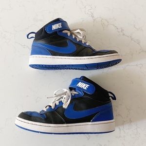 Boys Nike Borough Hightop Sneaker, Size 6